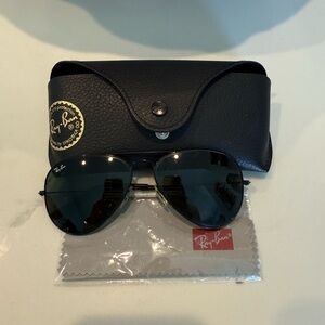 Rayban Black Aviator Sunglasses